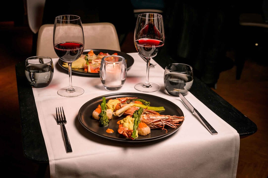 Food drinks and bites at Van Rijn Amsterdam